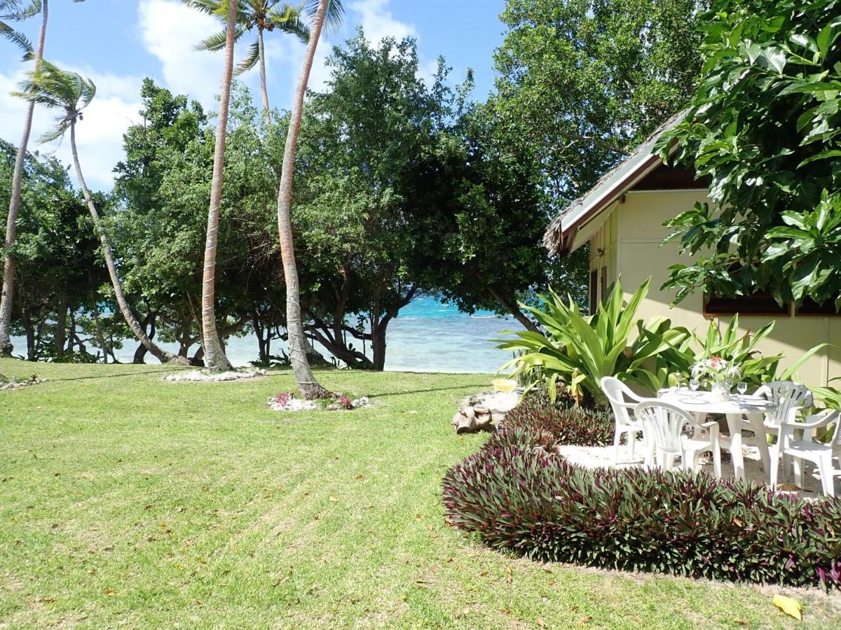 Whispering Palms - Absolute Beachfront Villas Порт-Віла Екстер'єр фото