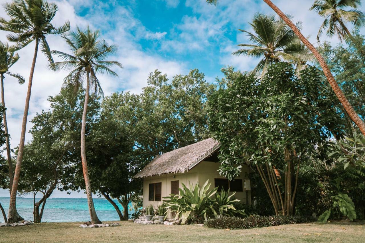 Whispering Palms - Absolute Beachfront Villas Порт-Віла Екстер'єр фото
